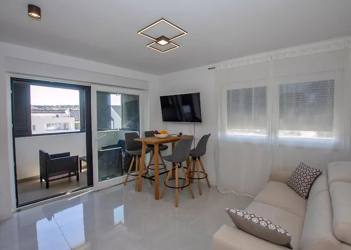 Apartment M&A